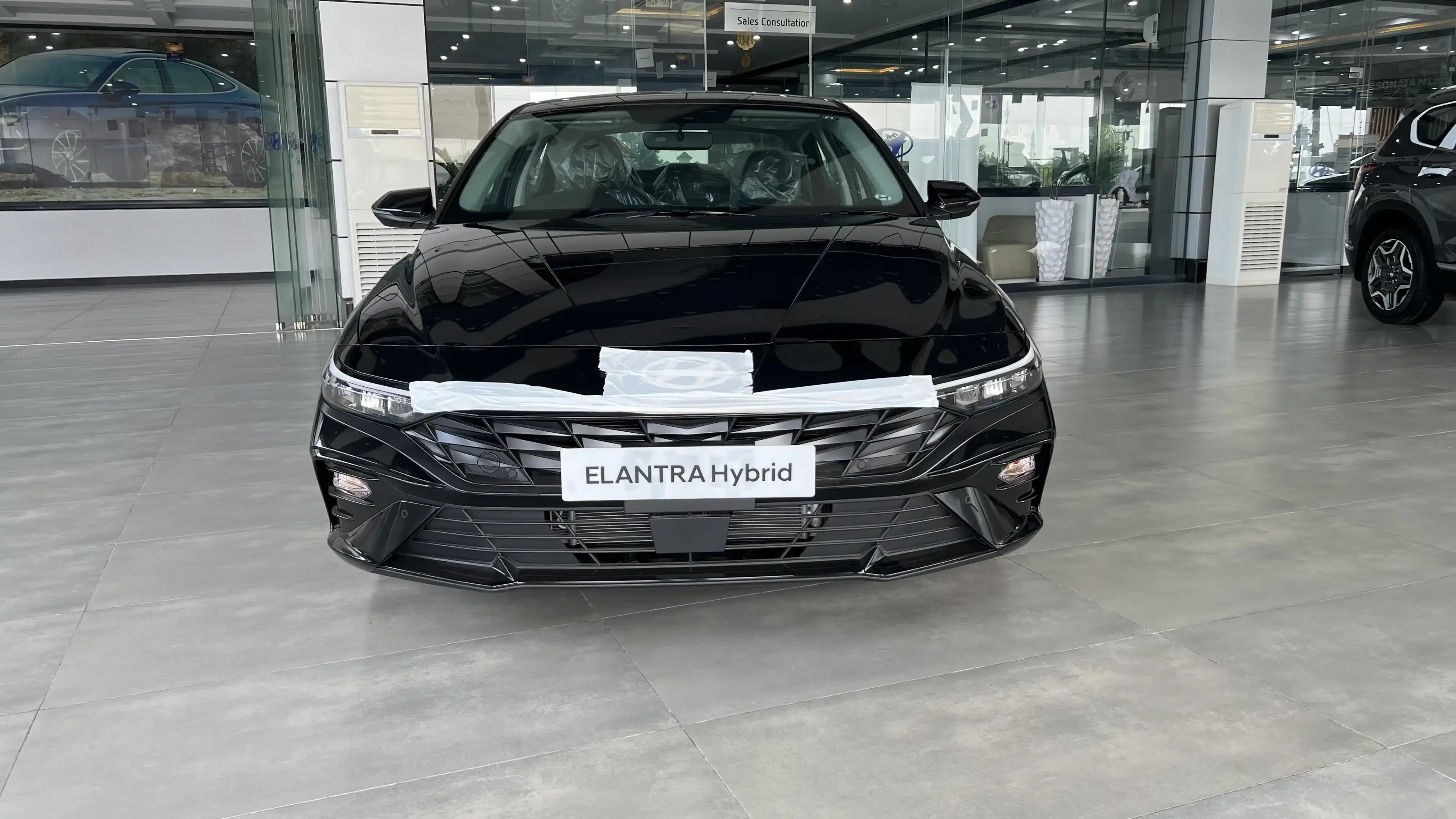 hyundai elantra exterior front view