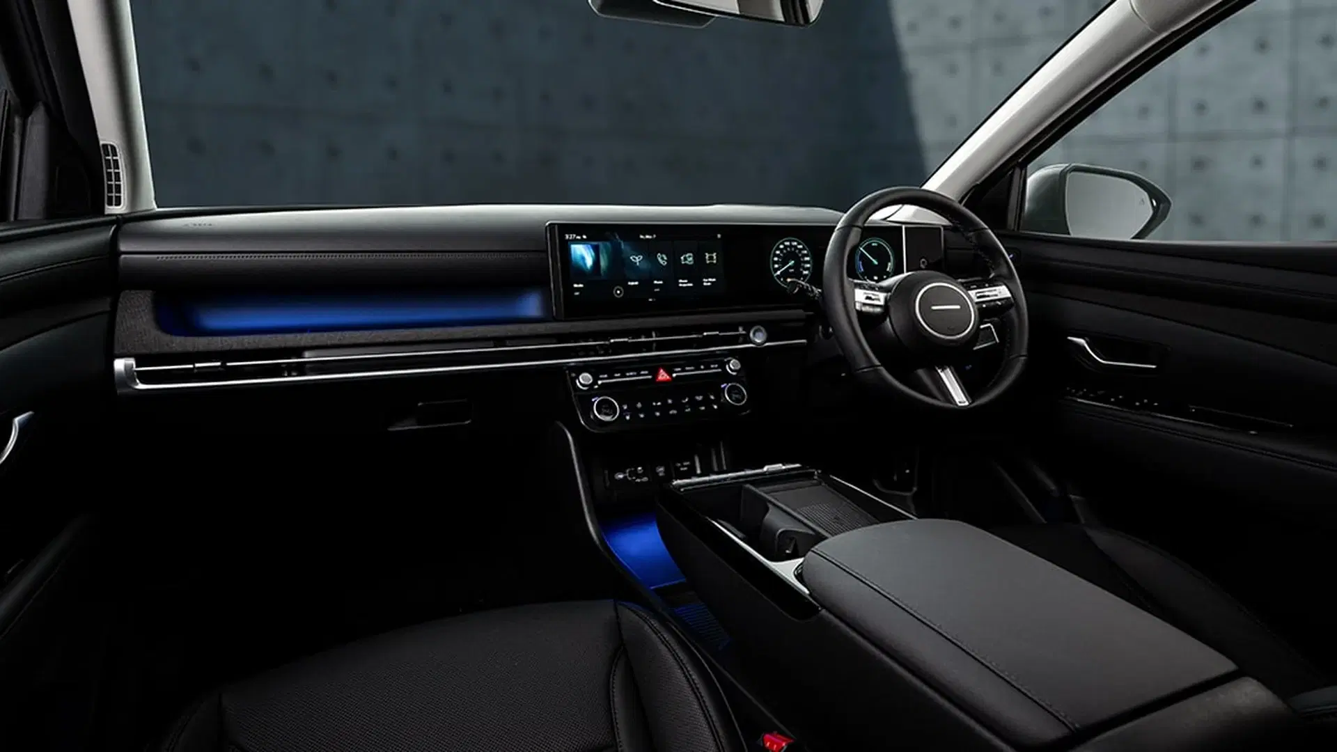 Hyundai Tucson Hybrid dashboard
