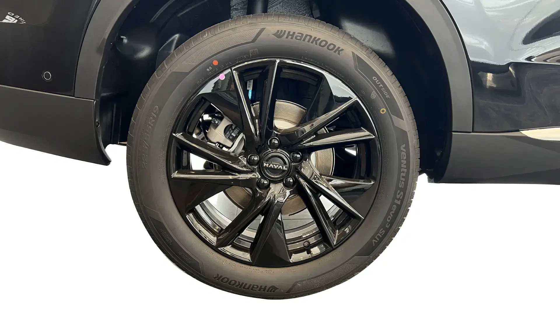 haval h6 under view