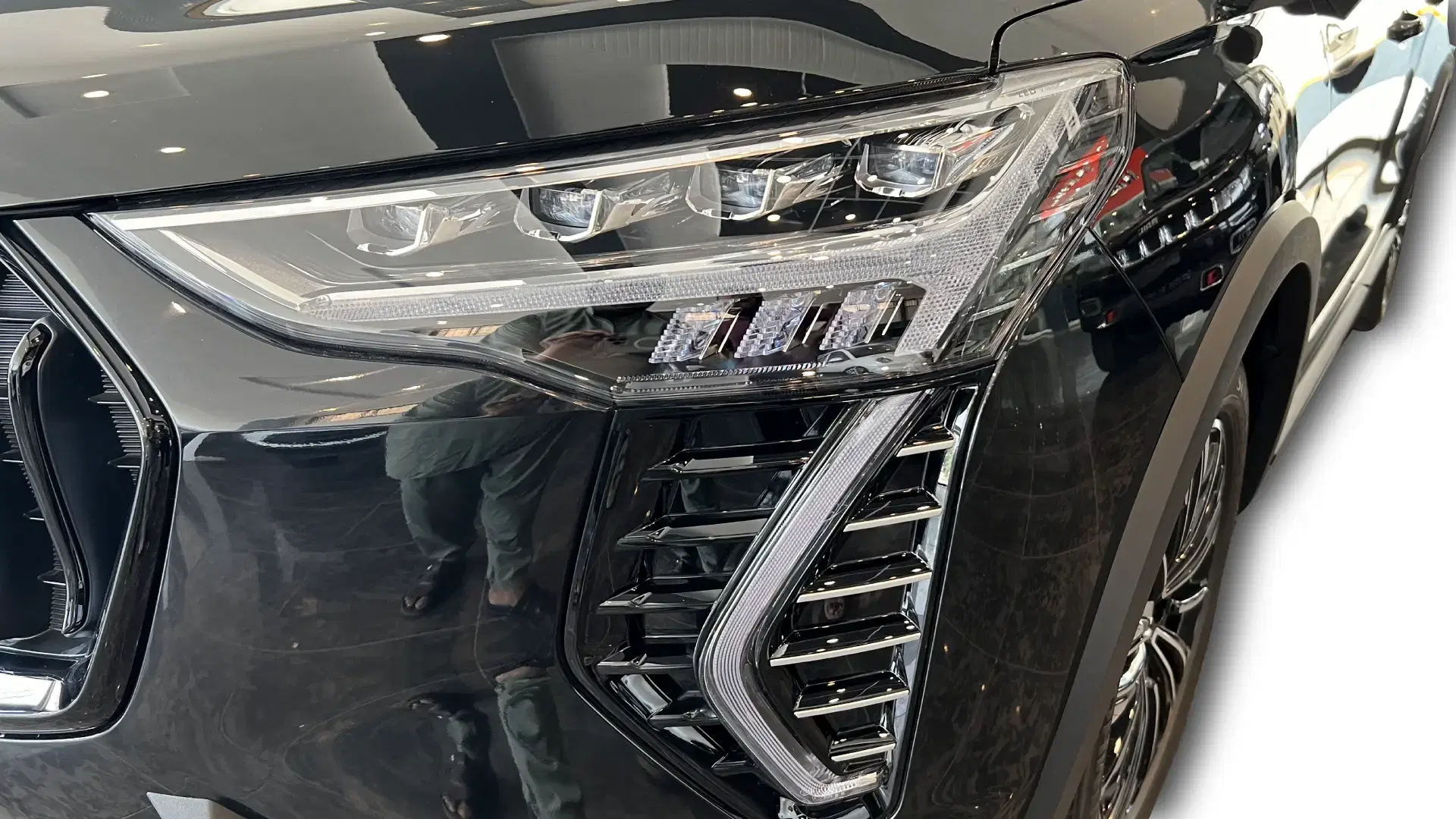 haval jolion front headlights