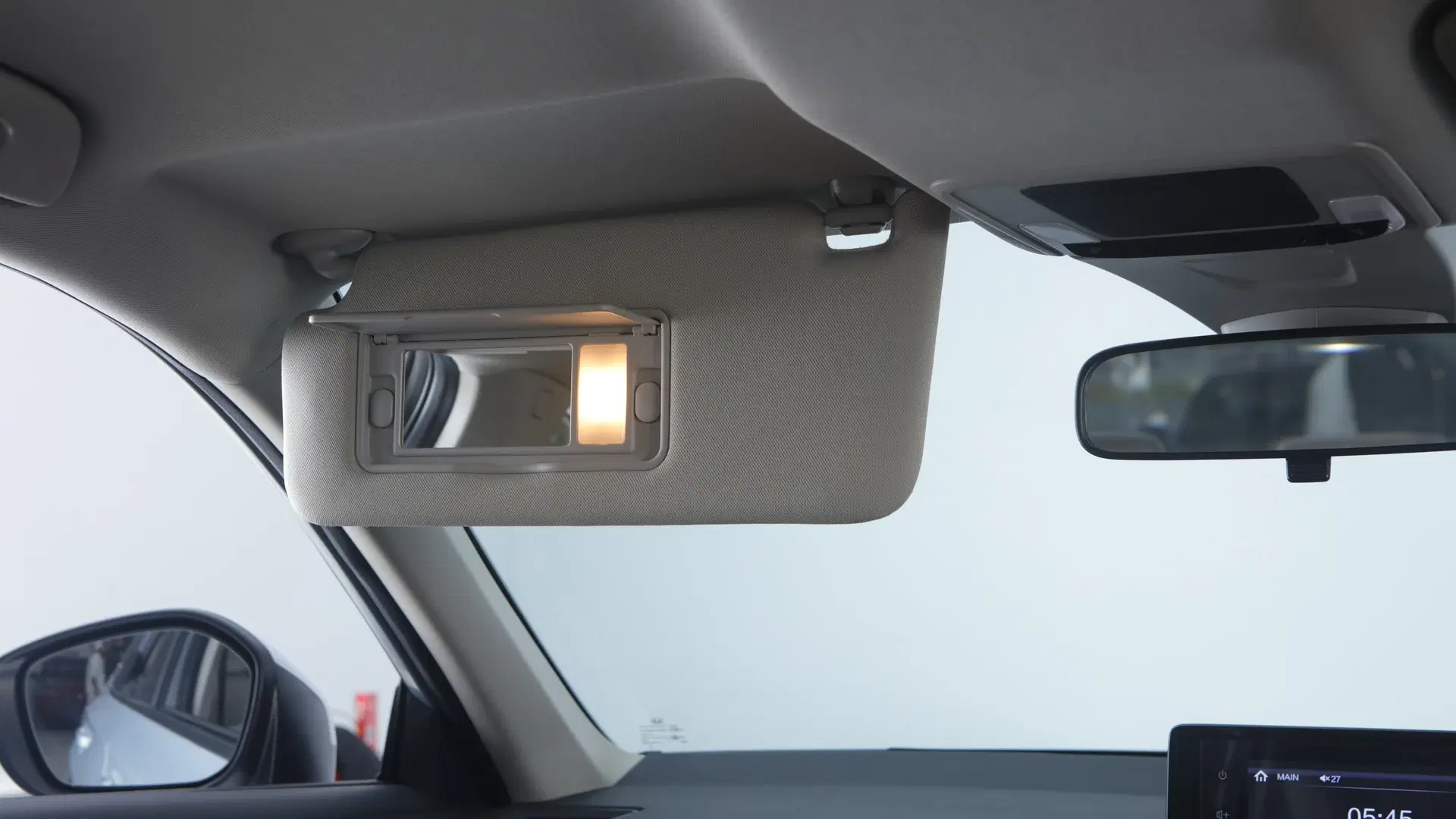 Honda Civic sun visor and vanity mirror