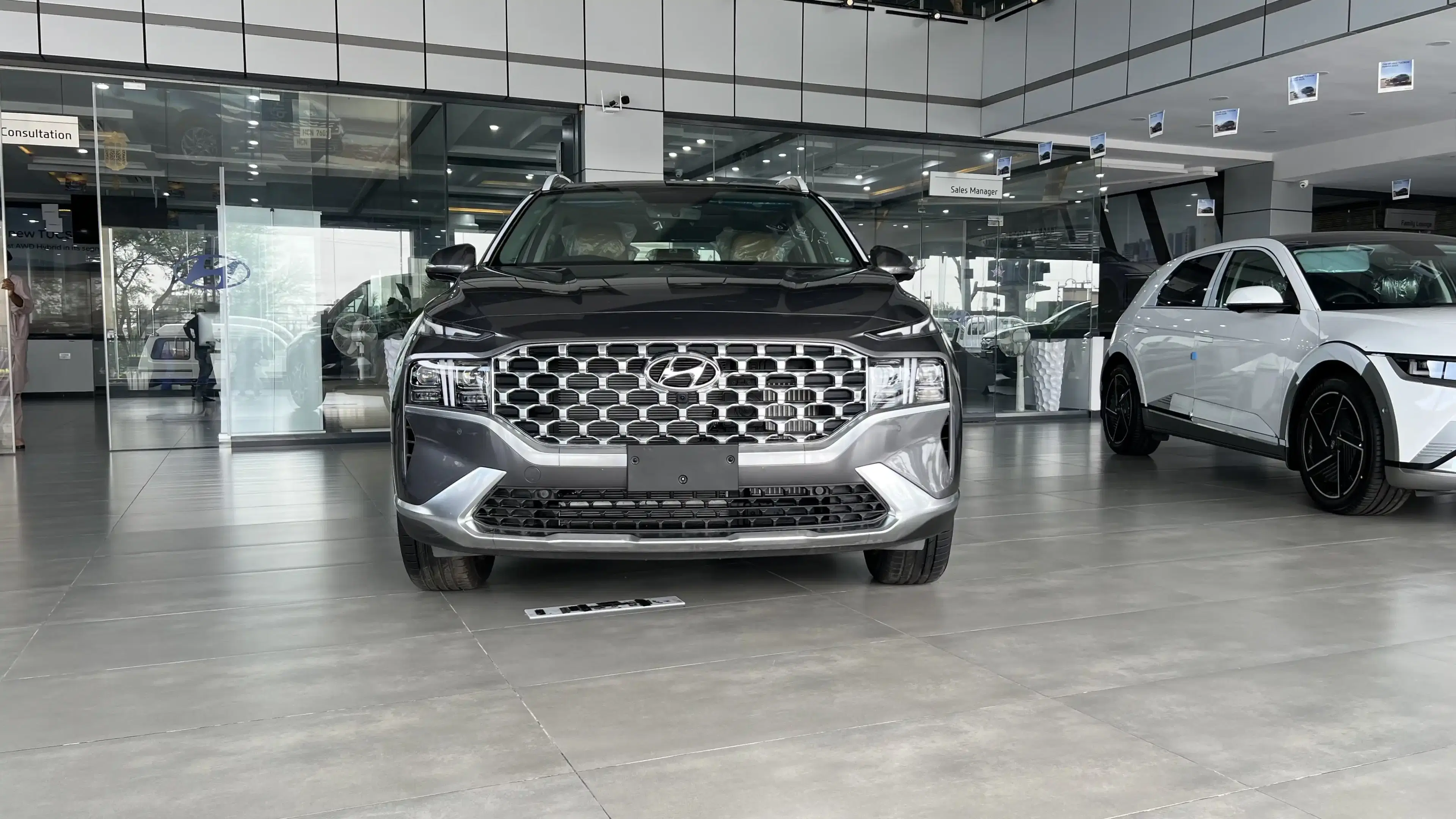 hyundai santafe exterior front view