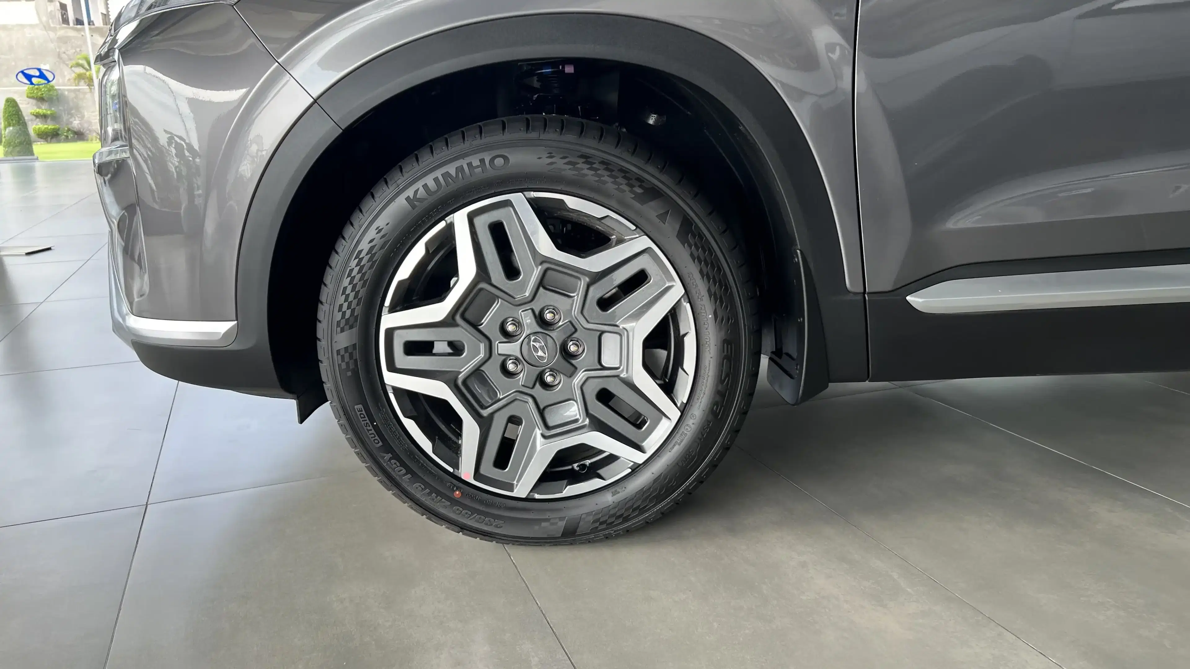 hyundai santafe tyre