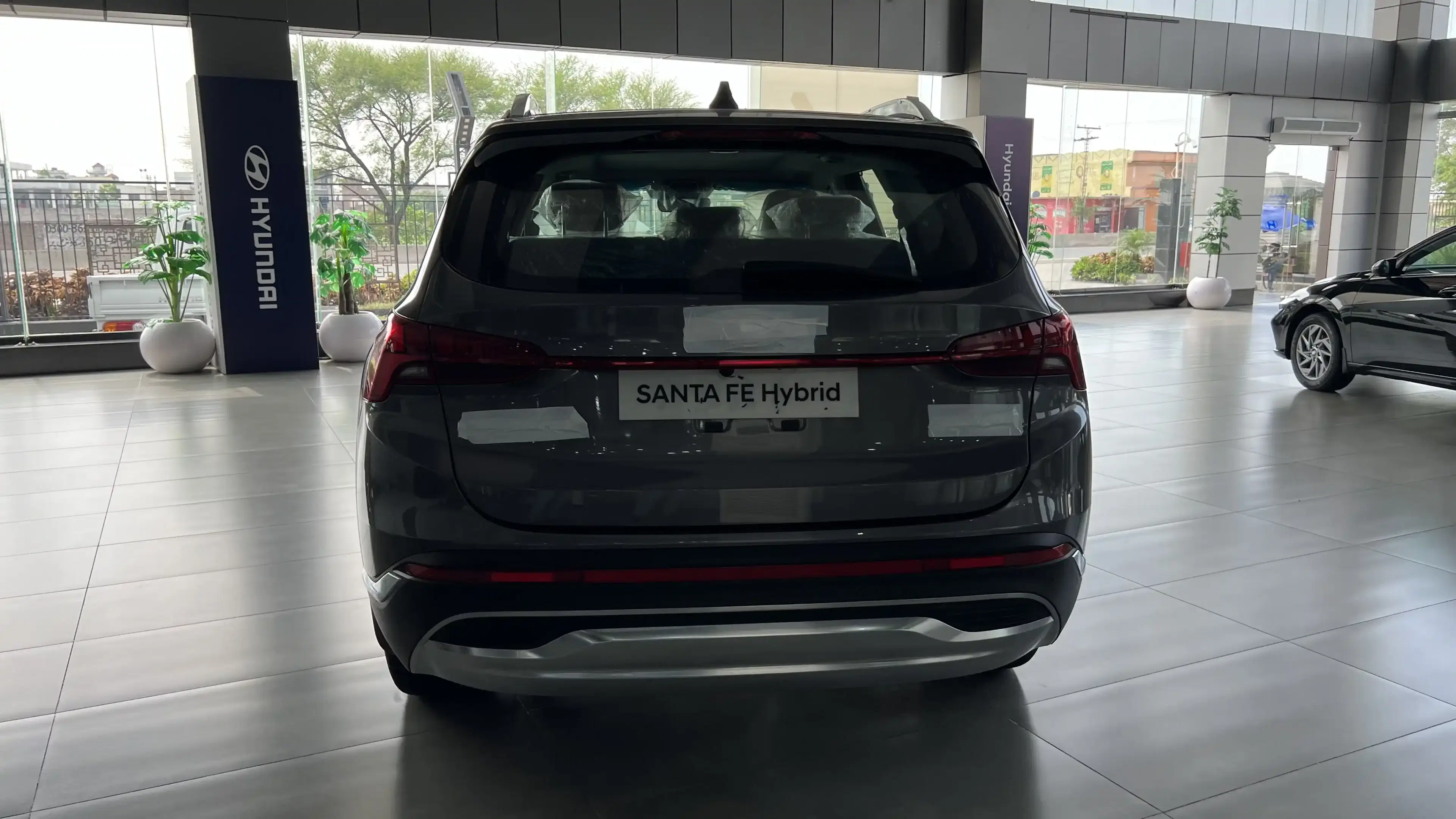 hyundai santafe exterior rear view