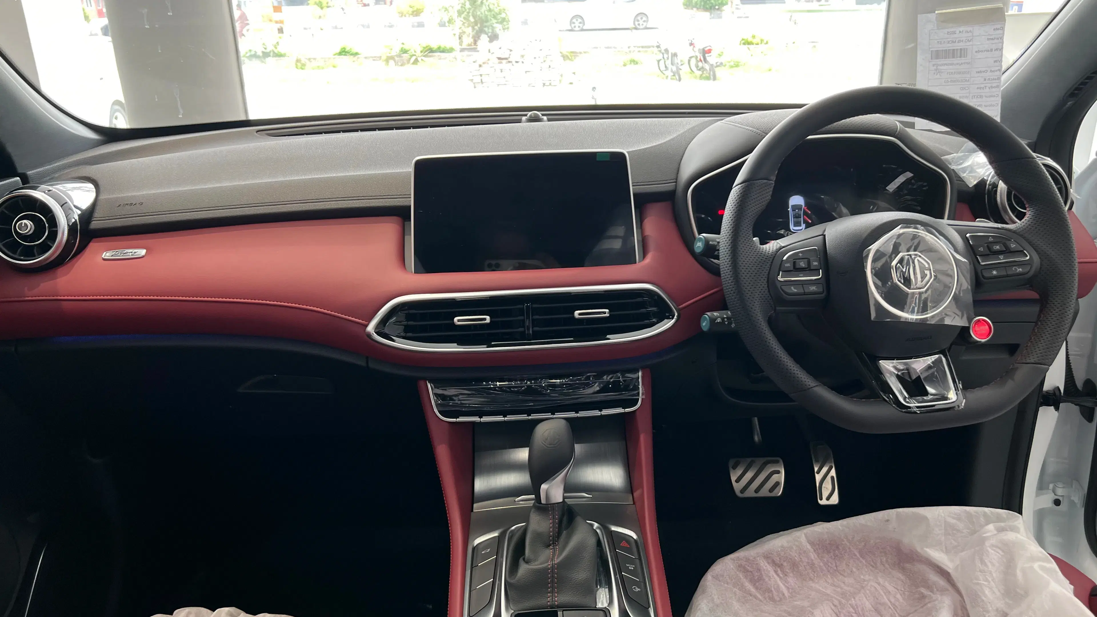 mg hs interior