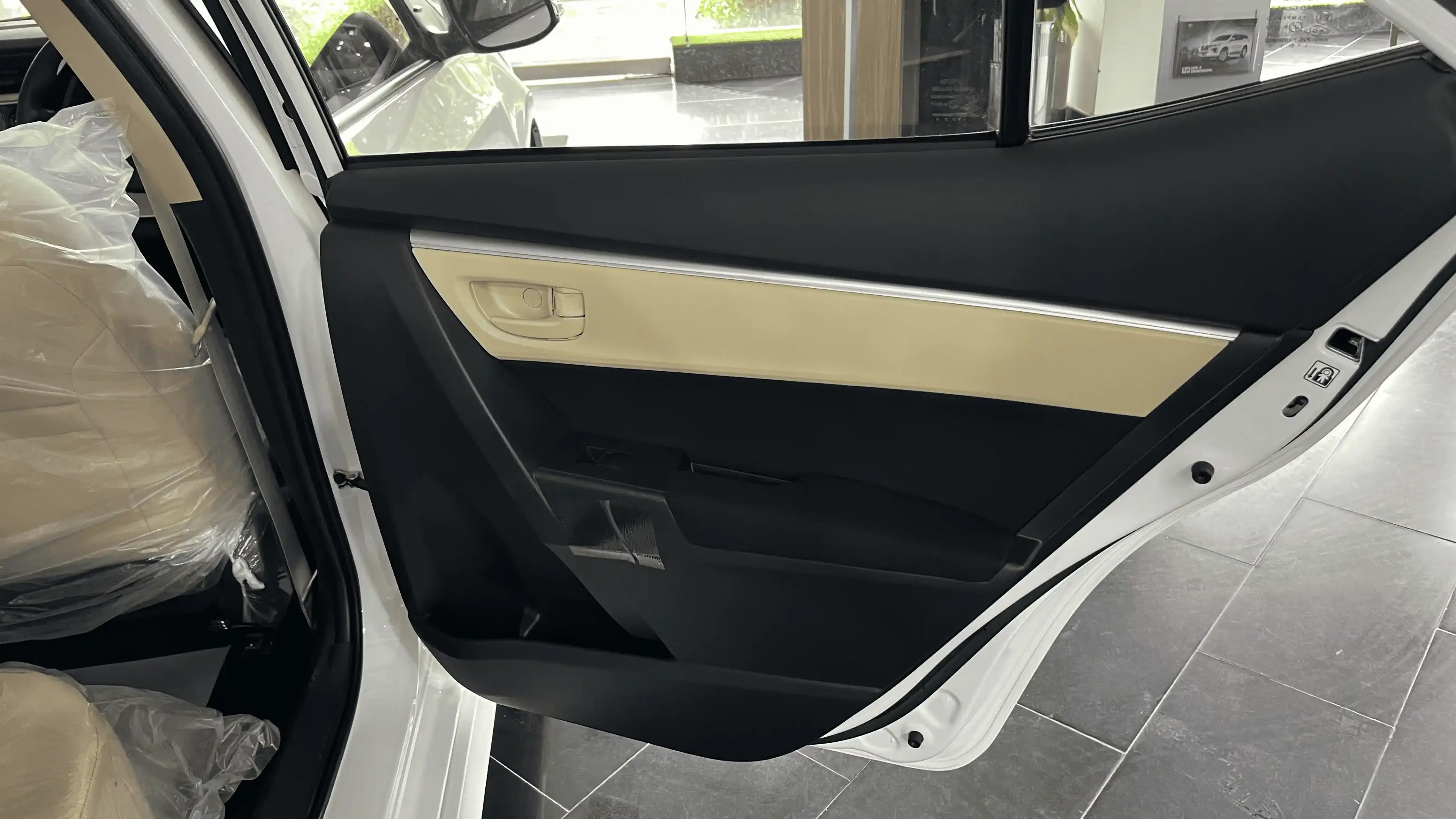 toyota corolla passenger door