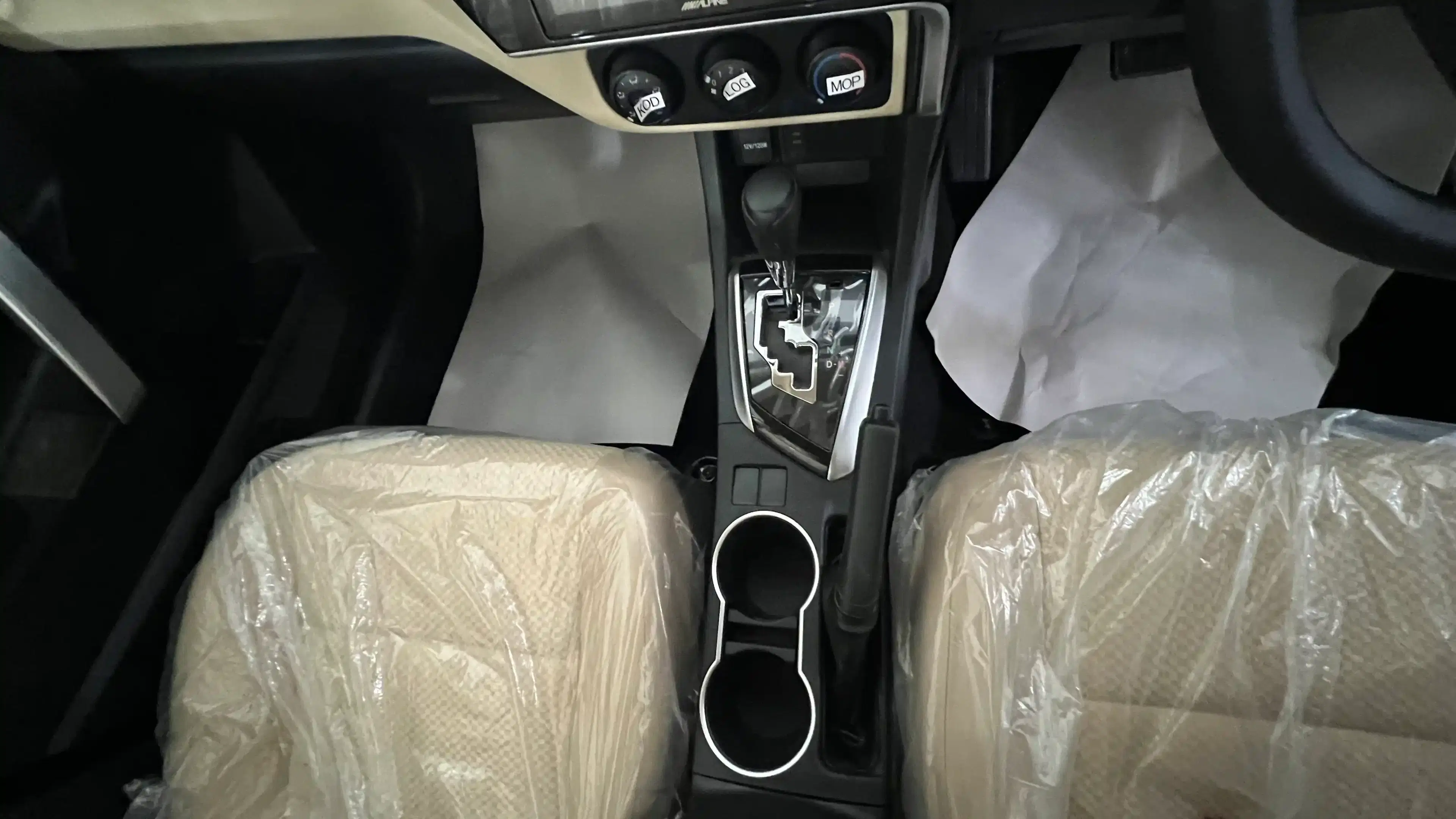 toyota corolla exterior main view