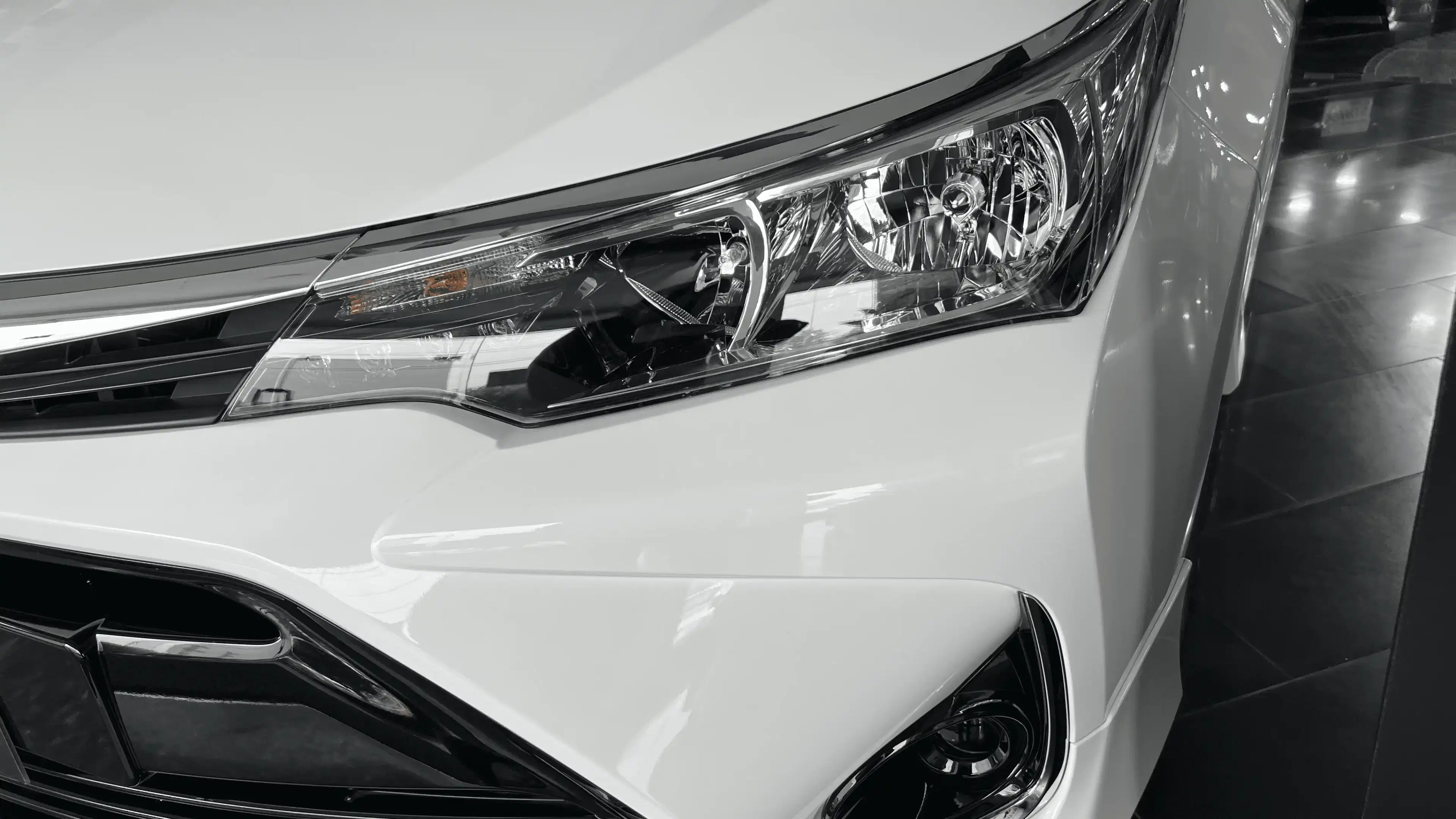 toyota corolla exterior main view